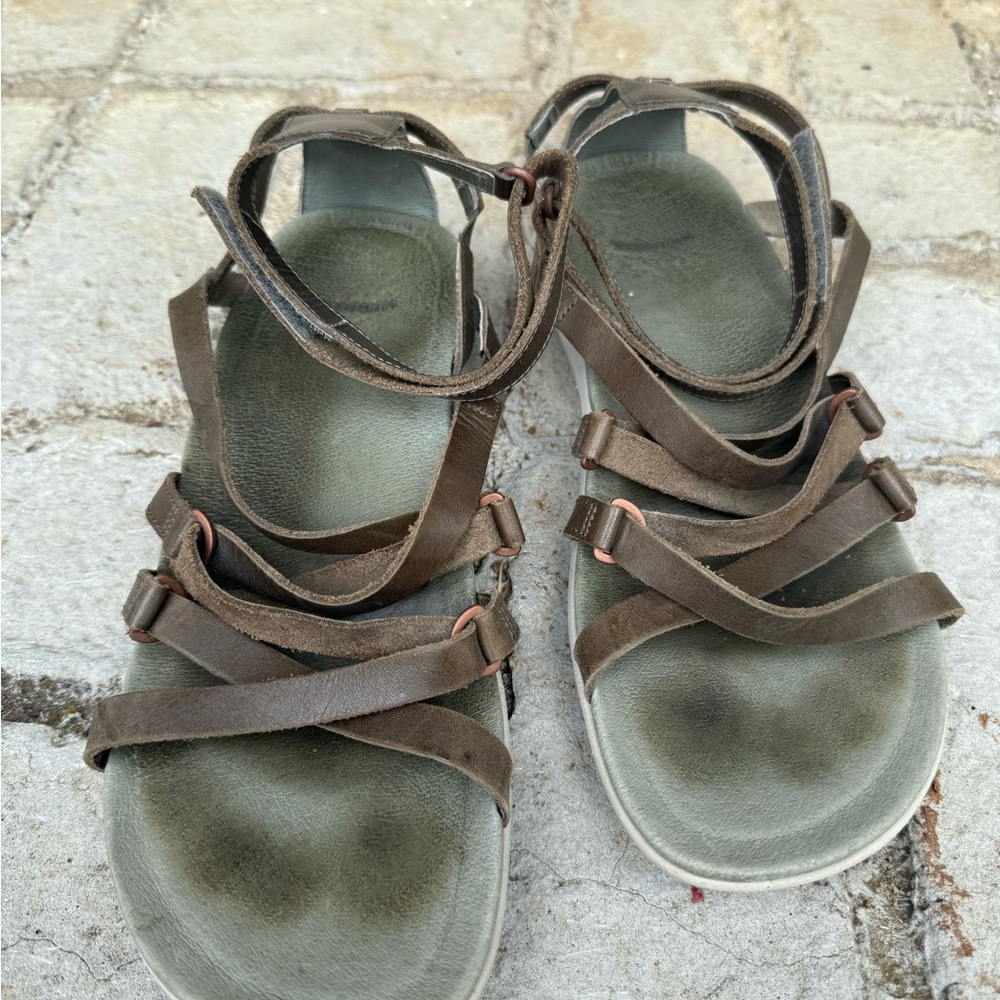 Merrell Olive Brown Strappy Sandals